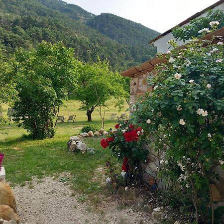 Gite La Mountagna Peyroules Екстериор снимка
